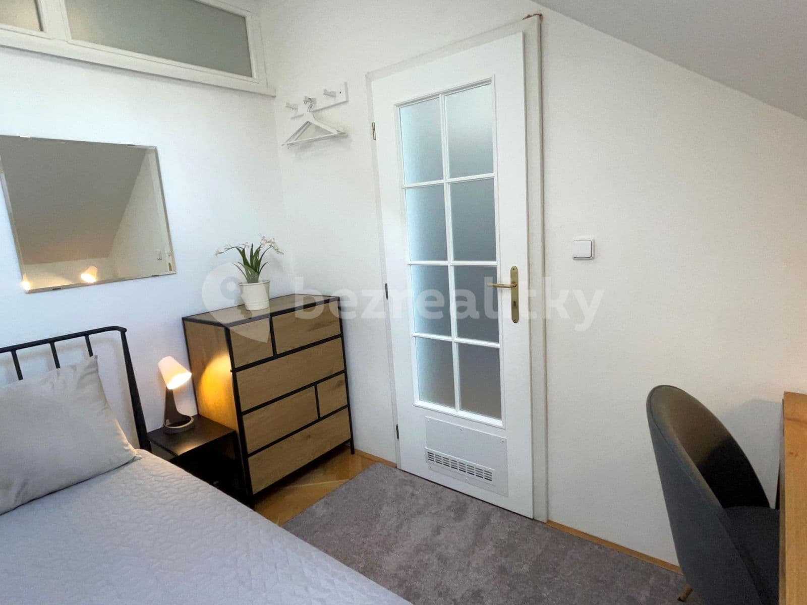 3 bedroom flat to rent, 57 m², Havlovská, Prague, Prague 3 bedroom flat to rent, 57 m², Havlovská, Prague, Prague