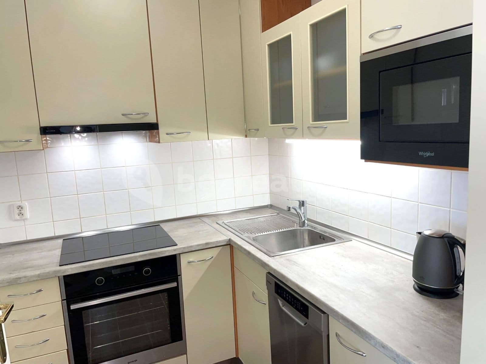 3 bedroom flat to rent, 57 m², Havlovská, Prague, Prague 3 bedroom flat to rent, 57 m², Havlovská, Prague, Prague