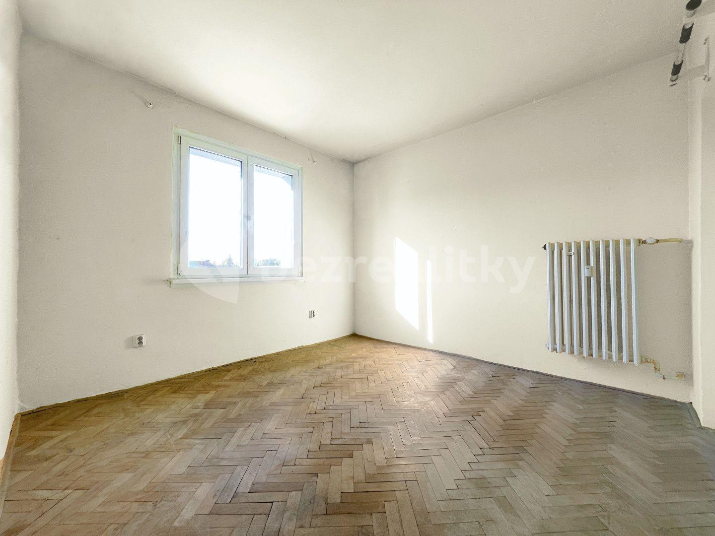 3 bedroom flat for sale, 60 m², Optiky, Přerov, Olomoucký Region