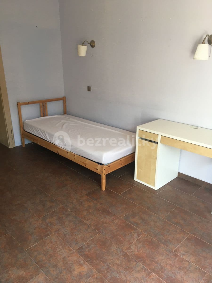 4 bedroom with open-plan kitchen flat to rent, 150 m², Prachovská, Prague, Prague 4 bedroom with open-plan kitchen flat to rent, 150 m², Prachovská, Prague, Prague