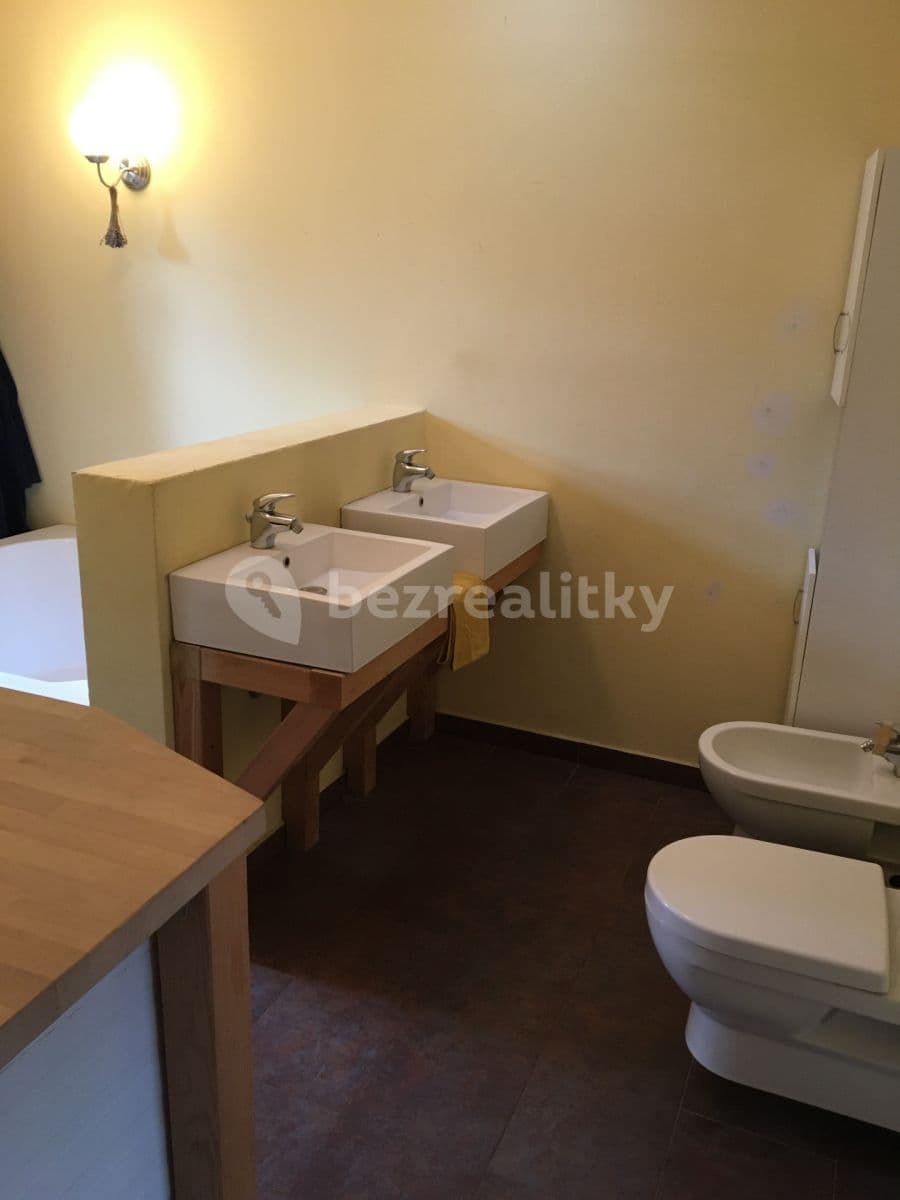 4 bedroom with open-plan kitchen flat to rent, 150 m², Prachovská, Prague, Prague 4 bedroom with open-plan kitchen flat to rent, 150 m², Prachovská, Prague, Prague