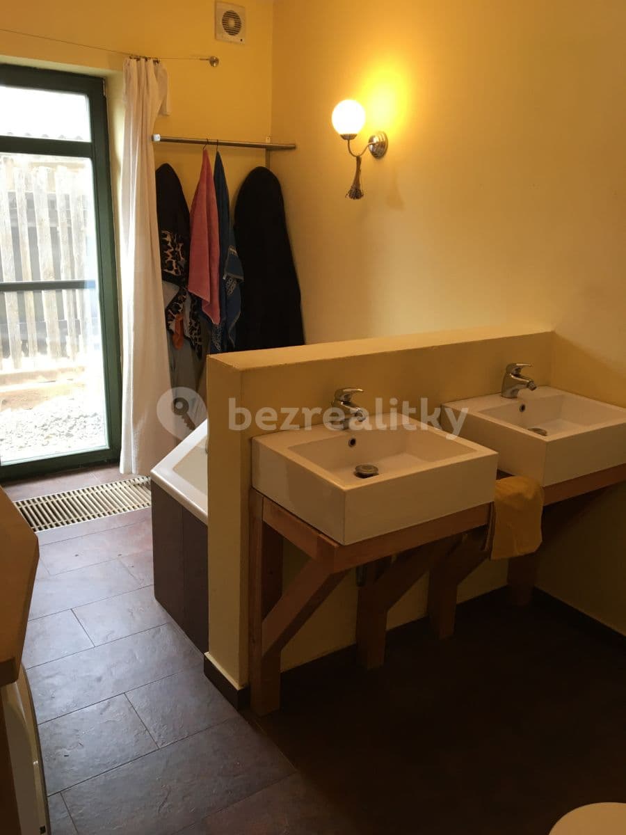 4 bedroom with open-plan kitchen flat to rent, 150 m², Prachovská, Prague, Prague 4 bedroom with open-plan kitchen flat to rent, 150 m², Prachovská, Prague, Prague