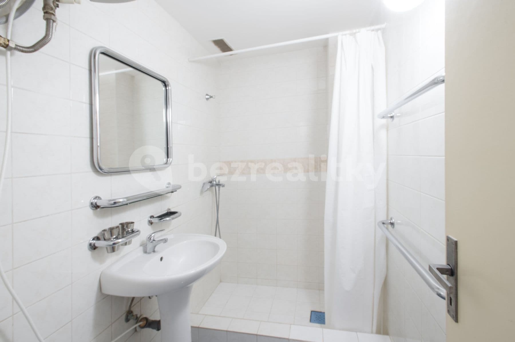 1 bedroom with open-plan kitchen flat to rent, 39 m², Na Dolinách, Prague, Prague 1 bedroom with open-plan kitchen flat to rent, 39 m², Na Dolinách, Prague, Prague