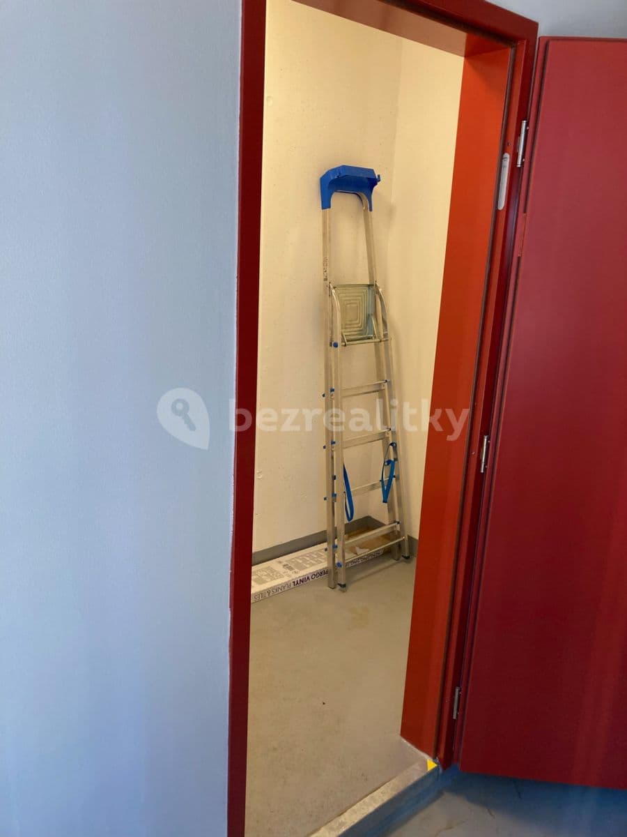 1 bedroom with open-plan kitchen flat to rent, 51 m², náměstí Olgy Scheinpflugové, Prague, Prague 1 bedroom with open-plan kitchen flat to rent, 51 m², náměstí Olgy Scheinpflugové, Prague, Prague