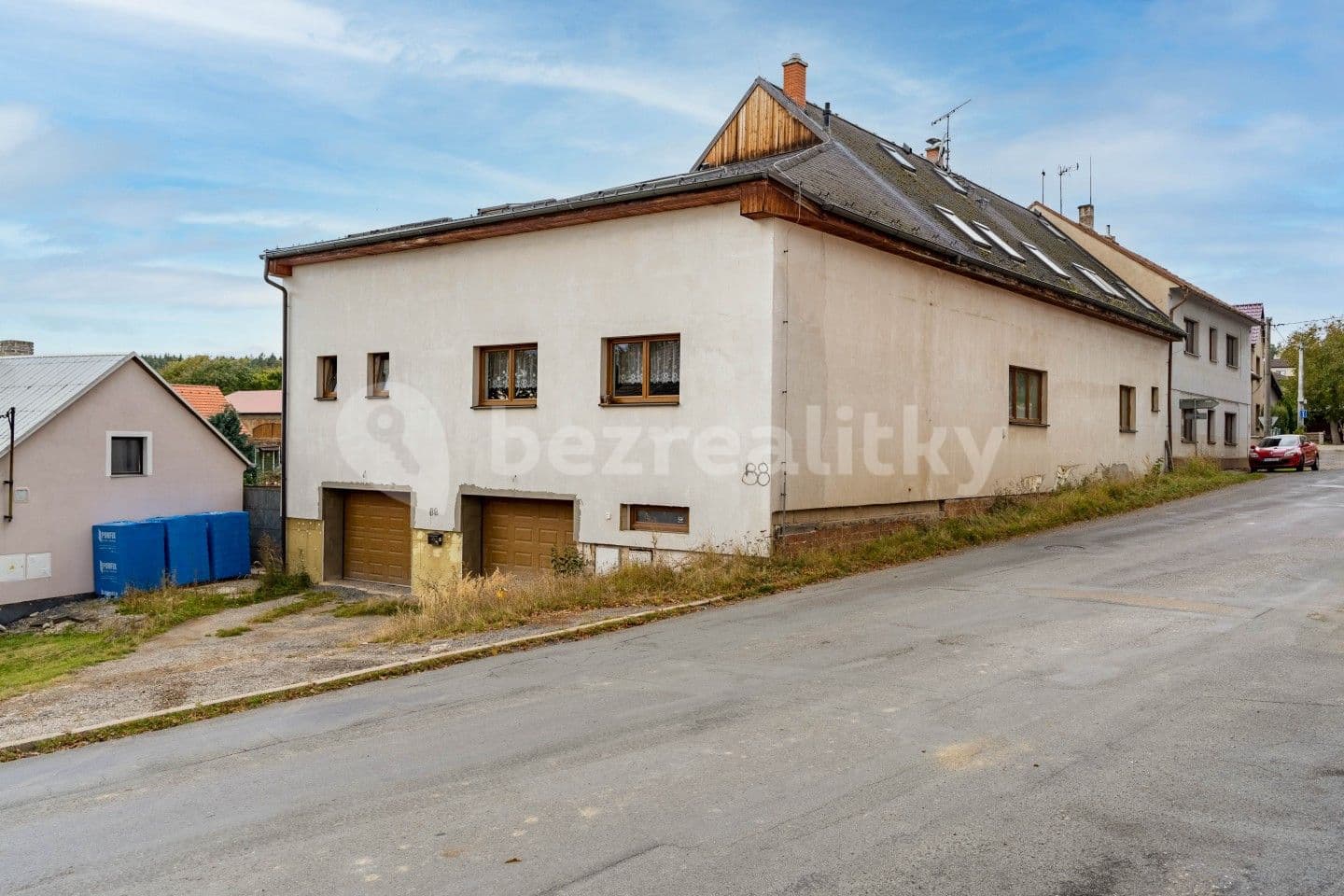 house for sale, 600 m², Kladenská, Lhota, Středočeský Region