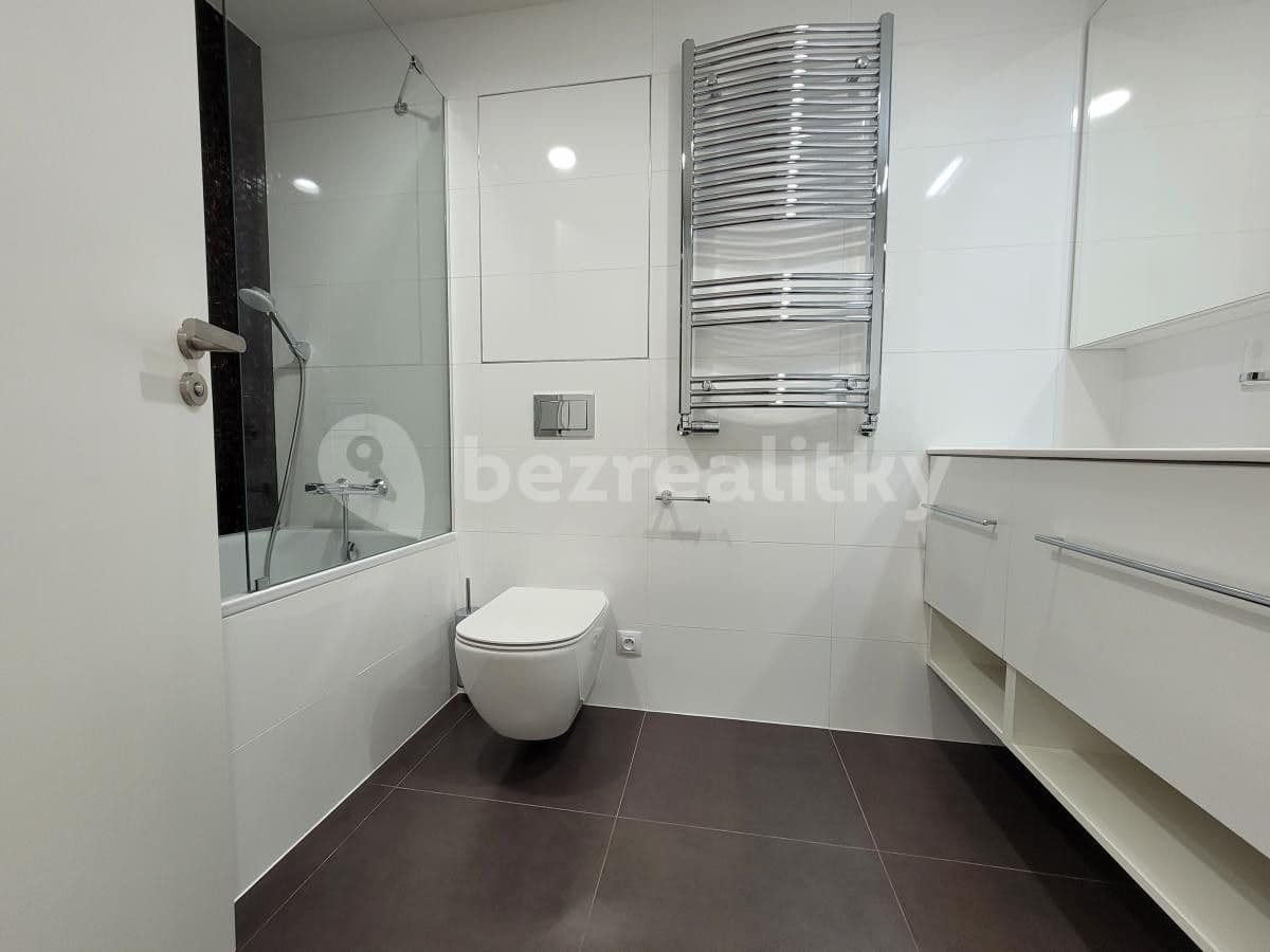 Studio flat to rent, 32 m², Mukařovského, Prague, Prague Studio flat to rent, 32 m², Mukařovského, Prague, Prague