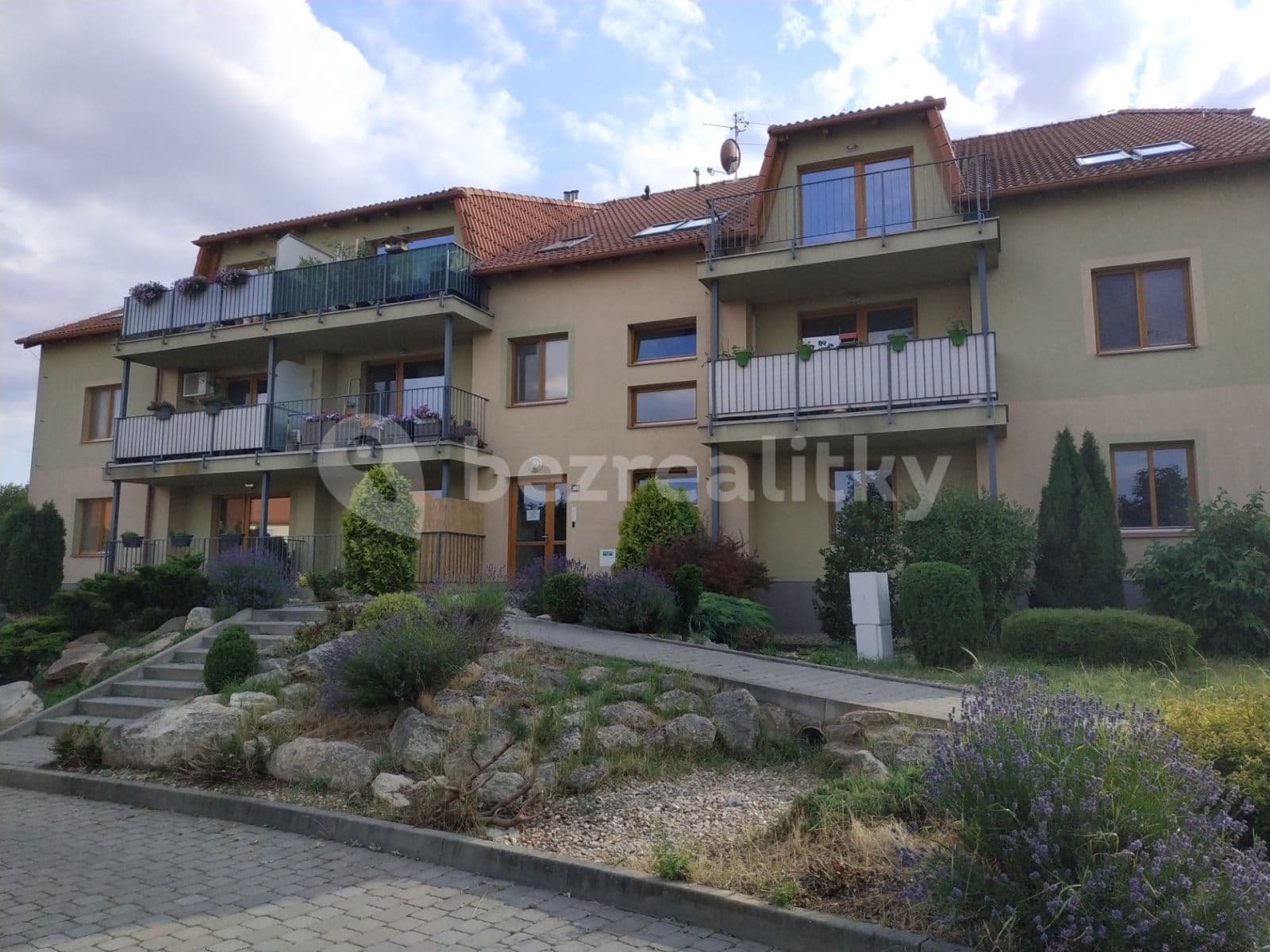 2 bedroom with open-plan kitchen flat to rent, 80 m², Holubice, Jihomoravský Region 2 bedroom with open-plan kitchen flat to rent, 80 m², Holubice, Jihomoravský Region