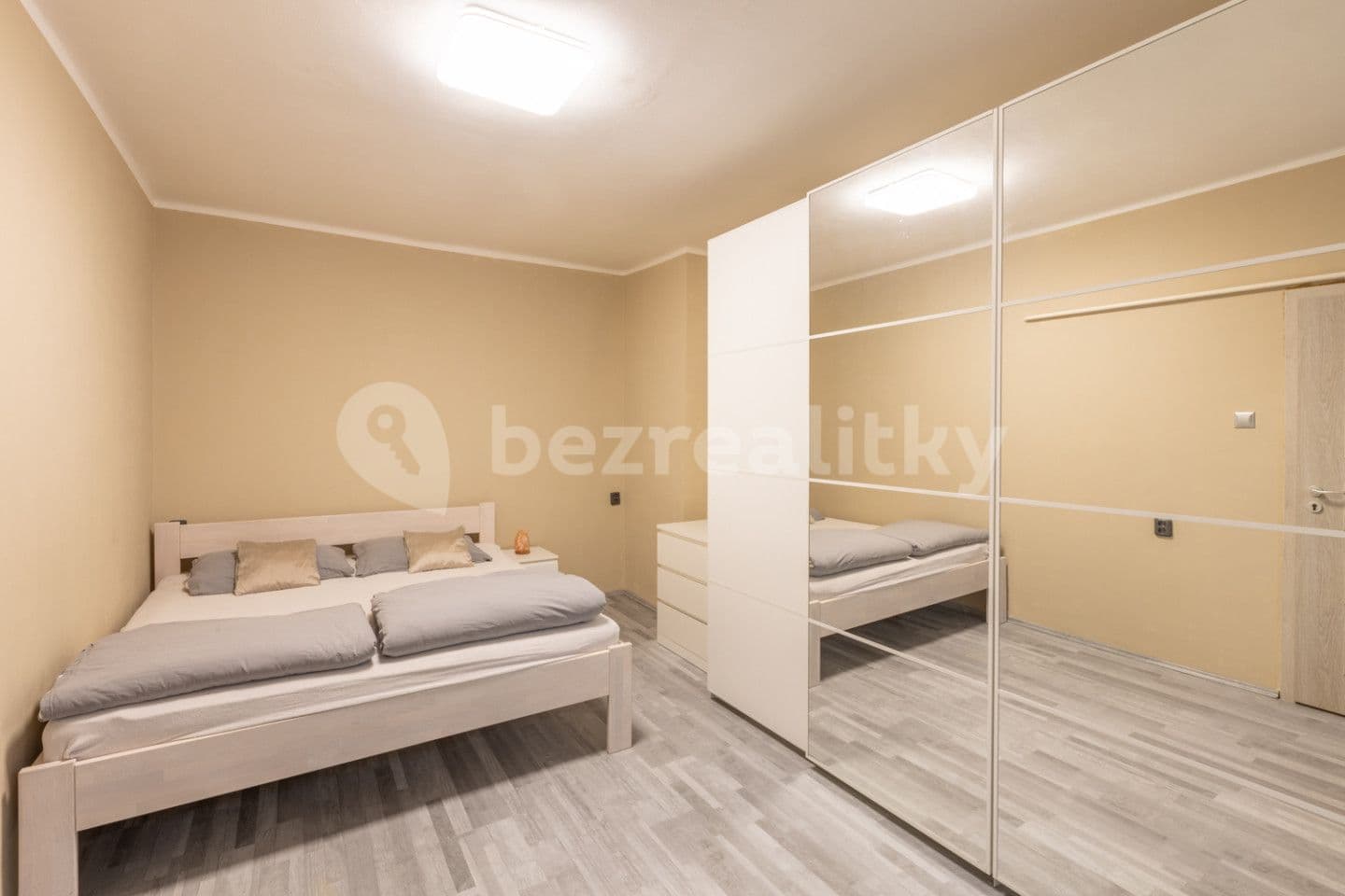 2 bedroom flat for sale, 60 m², Štefánikova, Louny, Ústecký Region