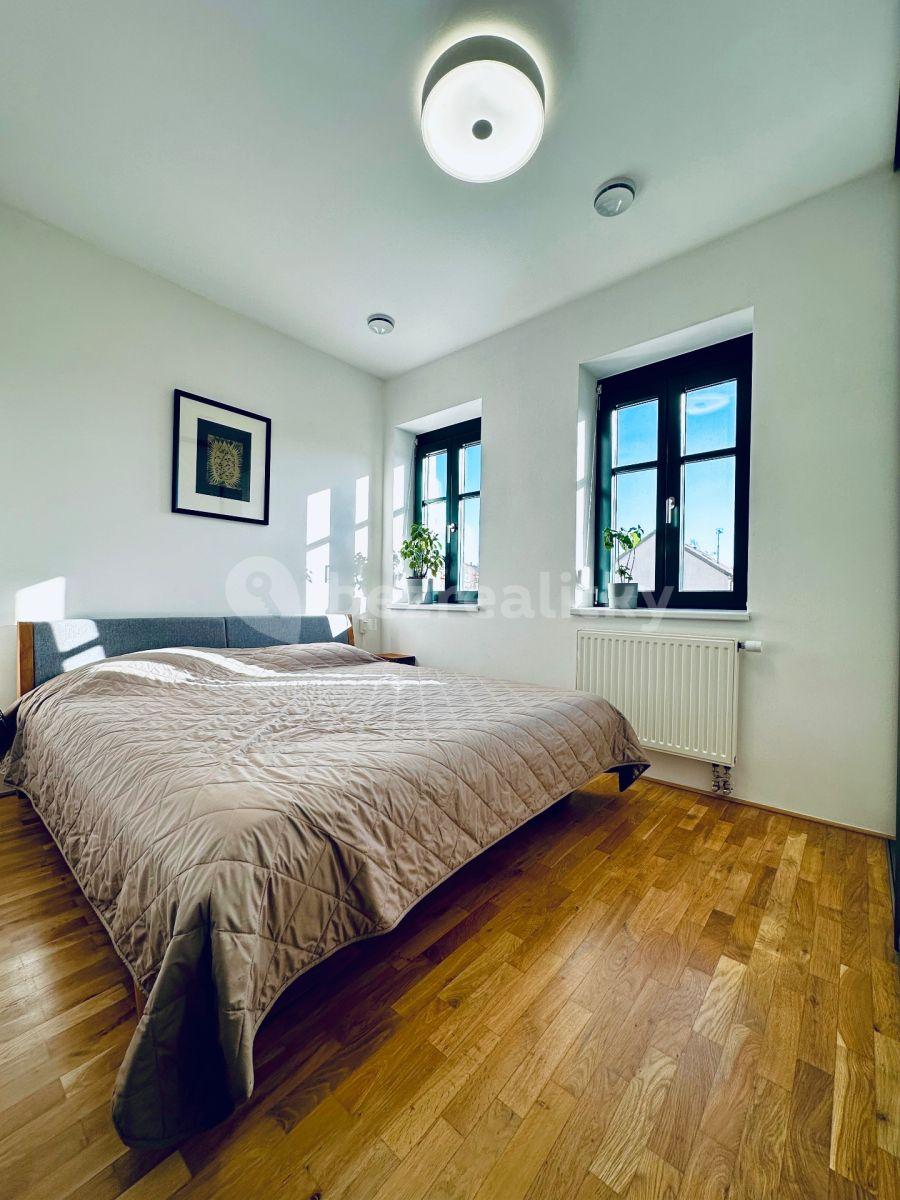 2 bedroom with open-plan kitchen flat for sale, 93 m², Karlštejnská, Prague, Prague