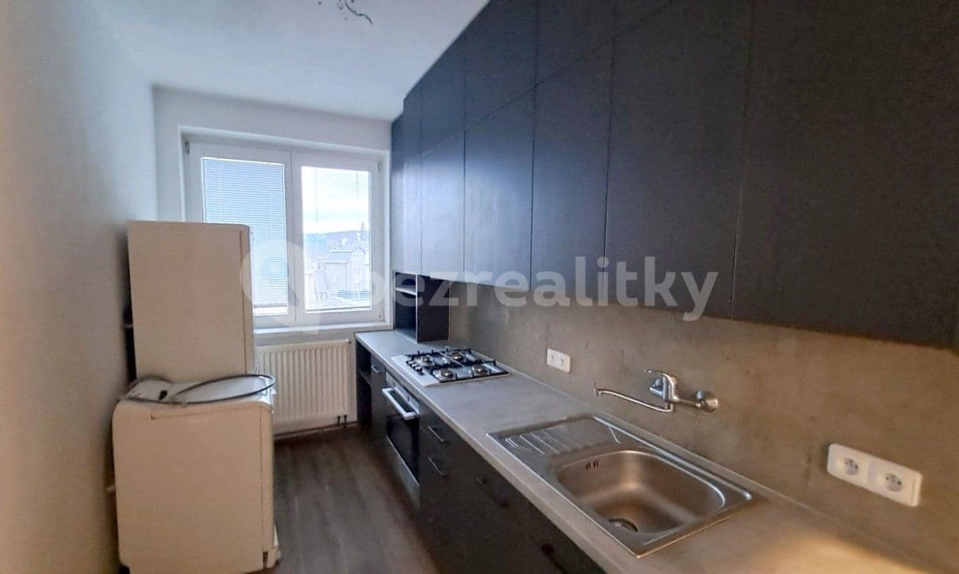 3 bedroom flat for sale, 61 m², Bartákova, Rýmařov, Moravskoslezský Region