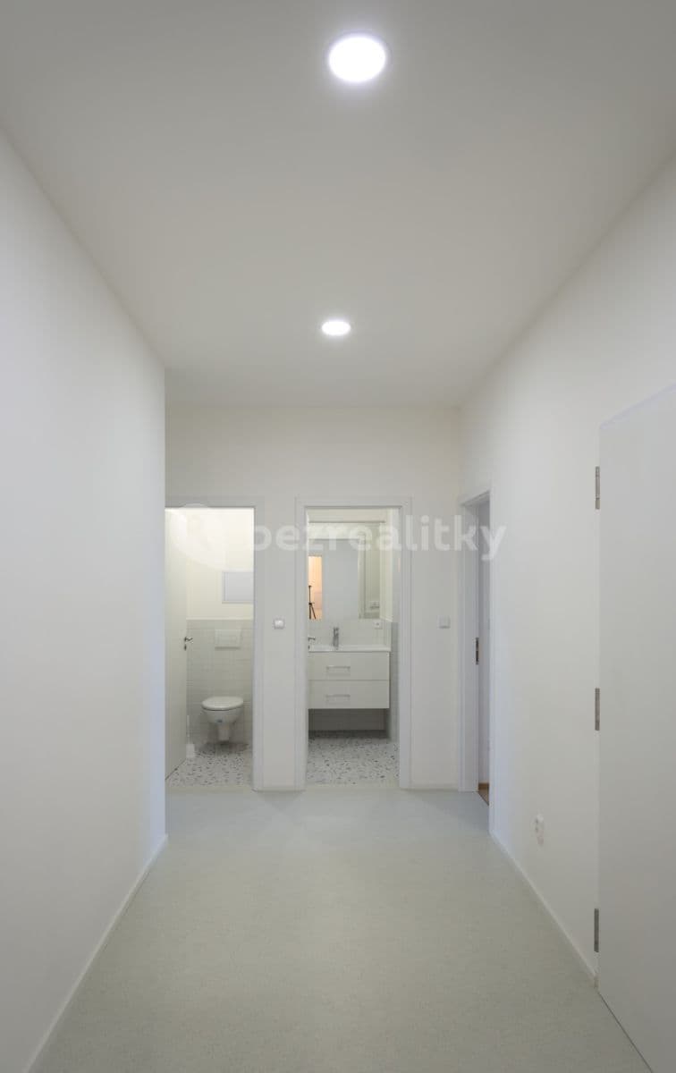 3 bedroom flat to rent, 105 m², Štolcova, Brno, Jihomoravský Region 3 bedroom flat to rent, 105 m², Štolcova, Brno, Jihomoravský Region