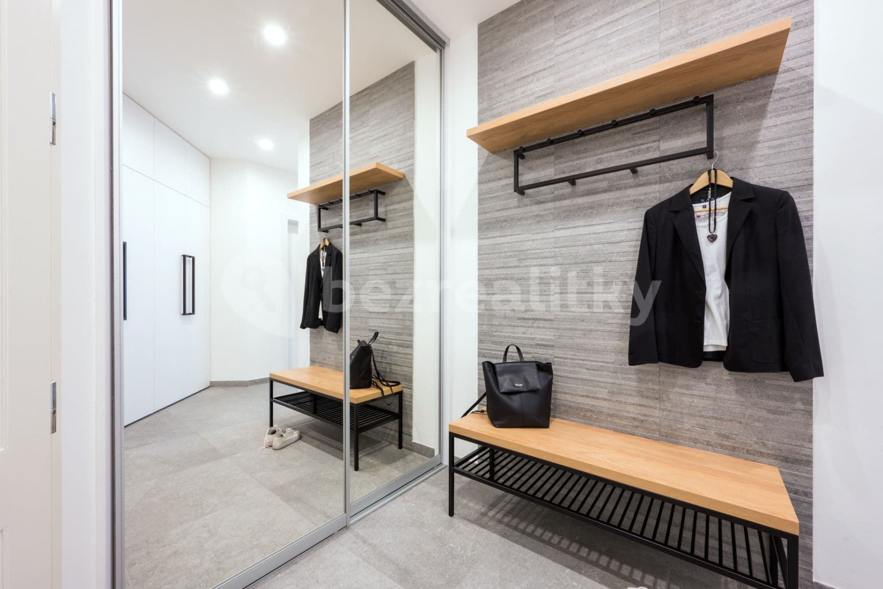 1 bedroom with open-plan kitchen flat to rent, 67 m², Na Spojce, Prague, Prague 1 bedroom with open-plan kitchen flat to rent, 67 m², Na Spojce, Prague, Prague