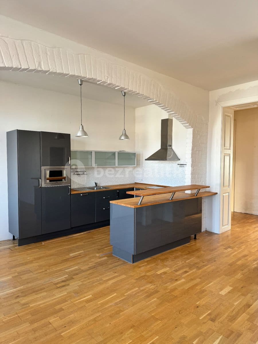 2 bedroom with open-plan kitchen flat to rent, 84 m², Revoluční, Krnov, Moravskoslezský Region 2 bedroom with open-plan kitchen flat to rent, 84 m², Revoluční, Krnov, Moravskoslezský Region
