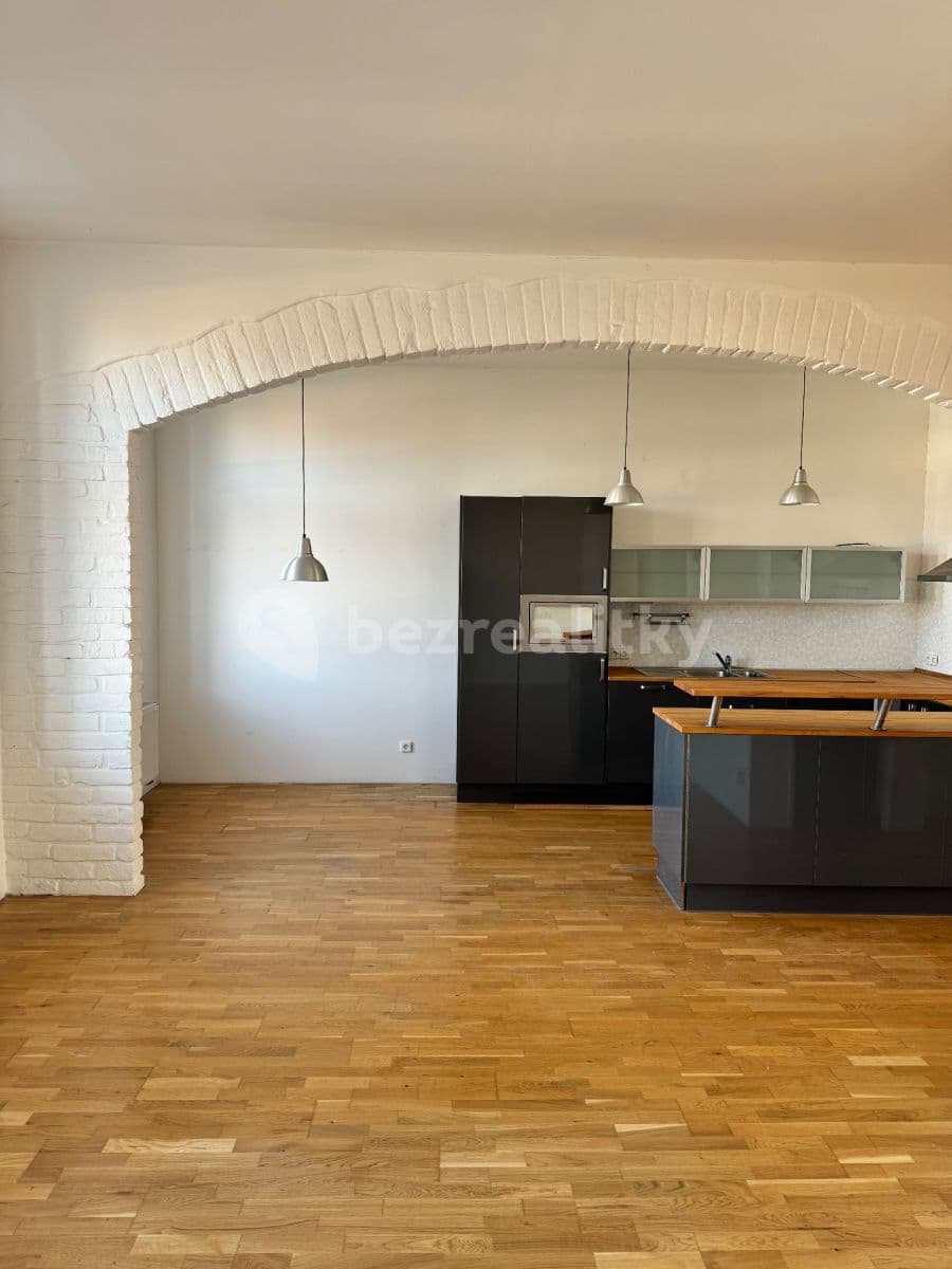 2 bedroom with open-plan kitchen flat to rent, 84 m², Revoluční, Krnov, Moravskoslezský Region 2 bedroom with open-plan kitchen flat to rent, 84 m², Revoluční, Krnov, Moravskoslezský Region