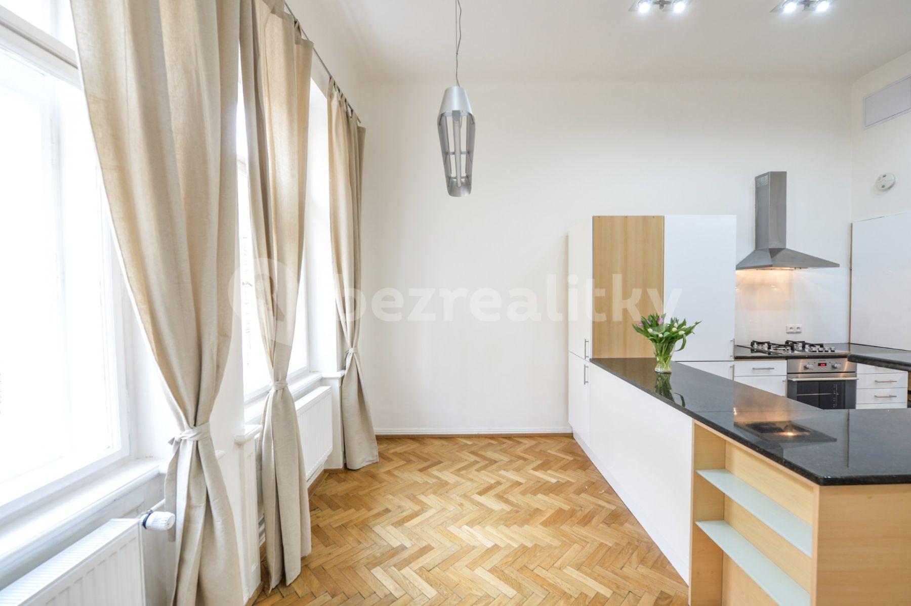 3 bedroom flat to rent, 105 m², Mánesova, Prague, Prague