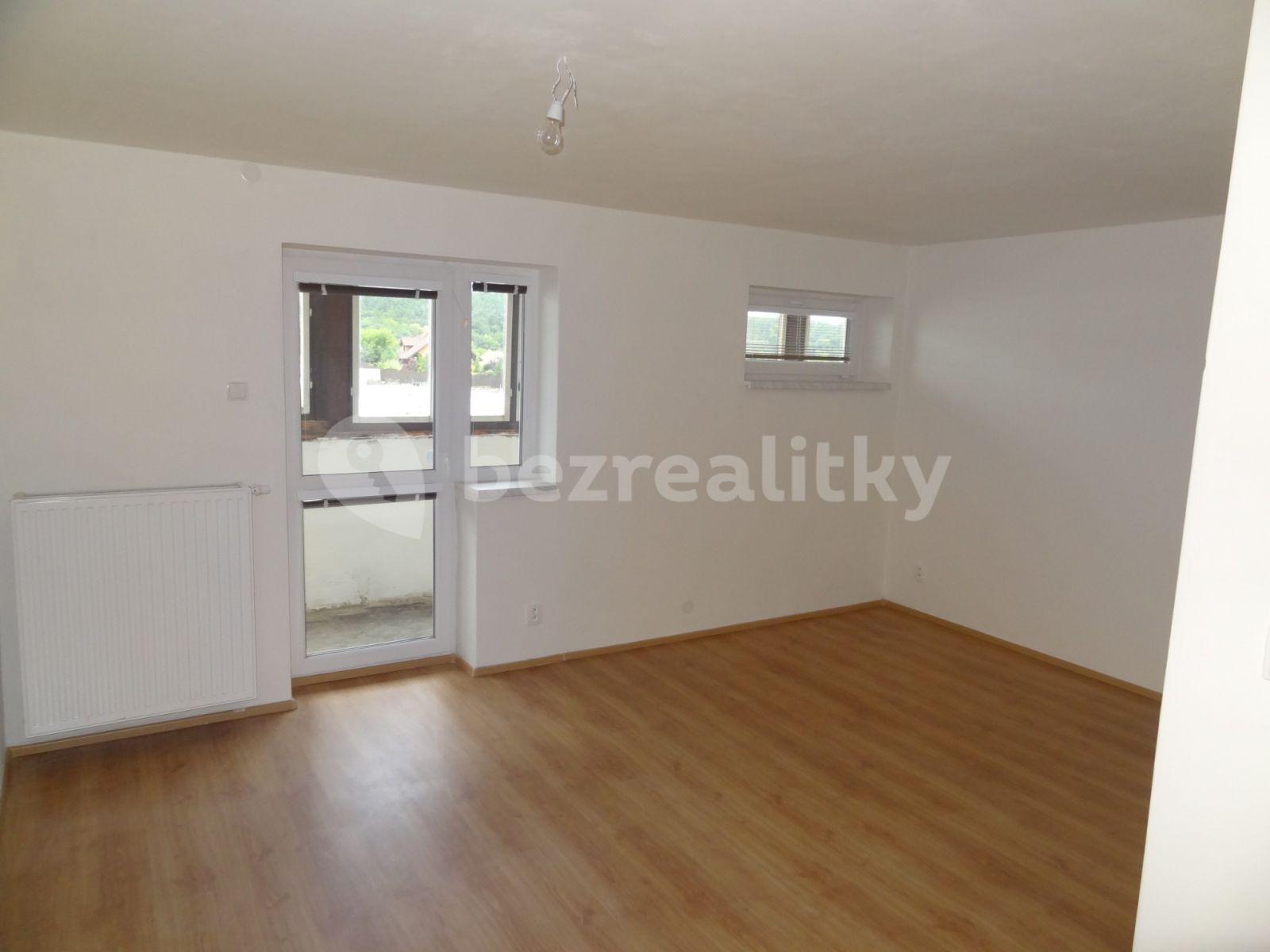 3 bedroom with open-plan kitchen flat for sale, 136 m², Smetanovo náměstí, Adamov, Jihomoravský Region