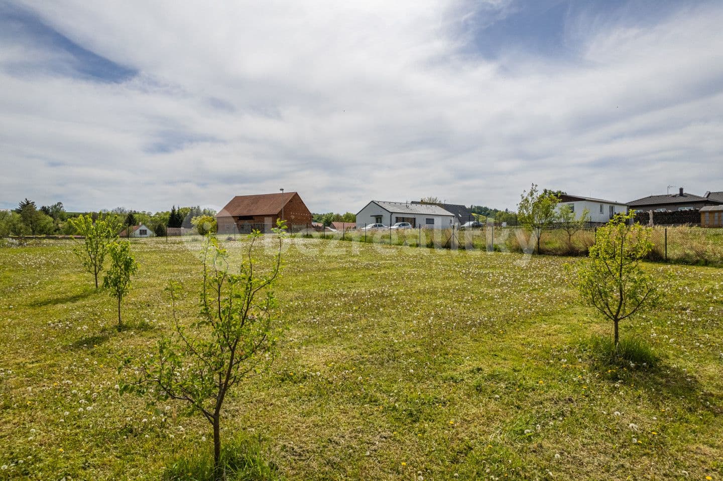 plot for sale, 982 m², Lešany, Středočeský Region