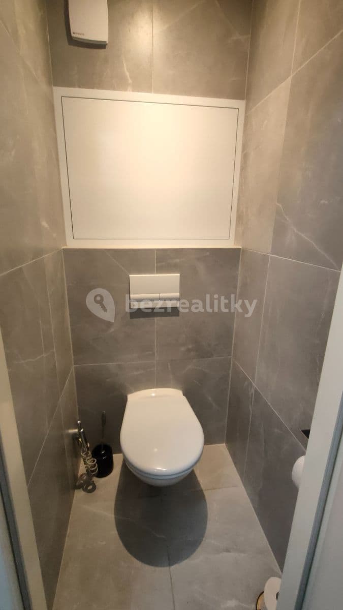 2 bedroom with open-plan kitchen flat to rent, 66 m², Jažlovická, Prague, Prague 2 bedroom with open-plan kitchen flat to rent, 66 m², Jažlovická, Prague, Prague