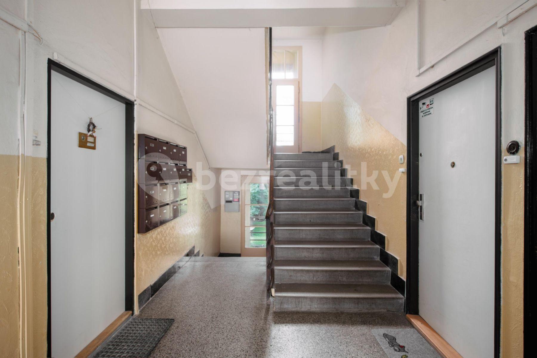 1 bedroom with open-plan kitchen flat for sale, 52 m², Hanusova, Prague, Prague