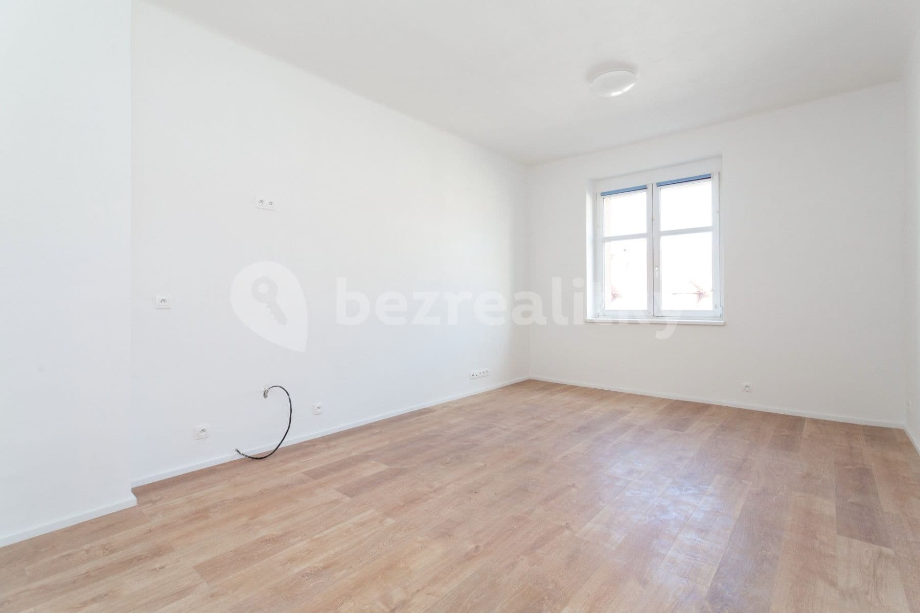 1 bedroom with open-plan kitchen flat for sale, 54 m², Černokostelecká, Prague, Prague