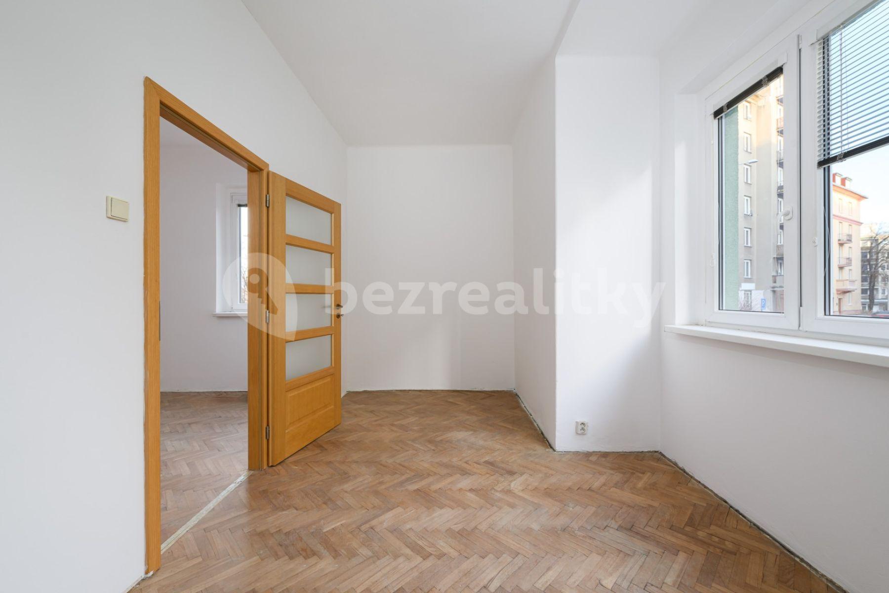 2 bedroom flat for sale, 57 m², Družstevní ochoz, Prague, Prague