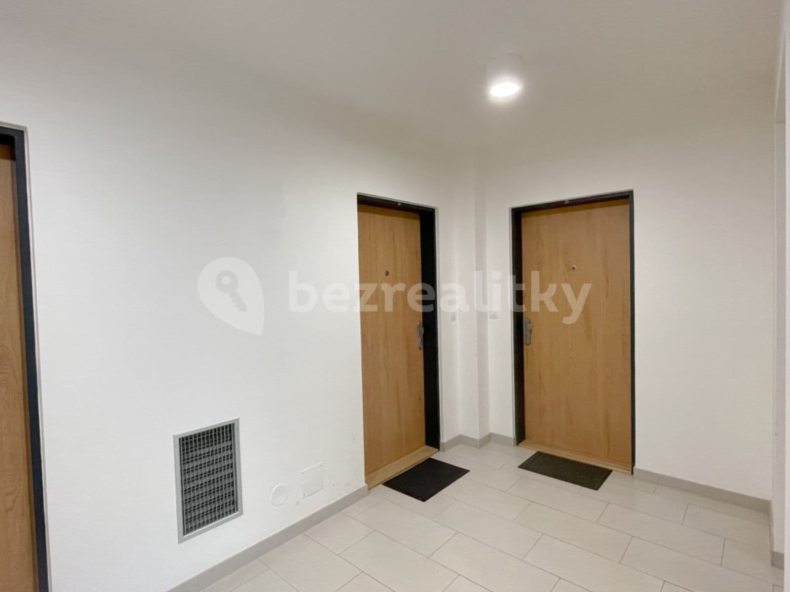 Studio flat to rent, 40 m², Olgy Havlové, Prague, Prague Studio flat to rent, 40 m², Olgy Havlové, Prague, Prague