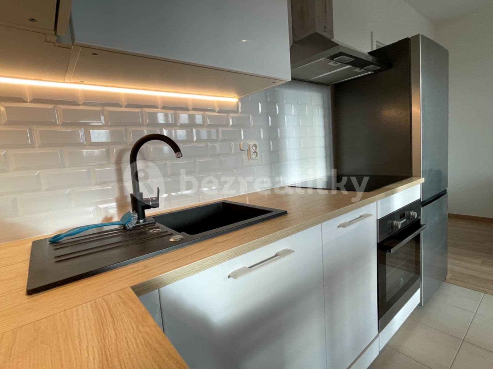 Studio flat to rent, 40 m², Olgy Havlové, Prague, Prague Studio flat to rent, 40 m², Olgy Havlové, Prague, Prague
