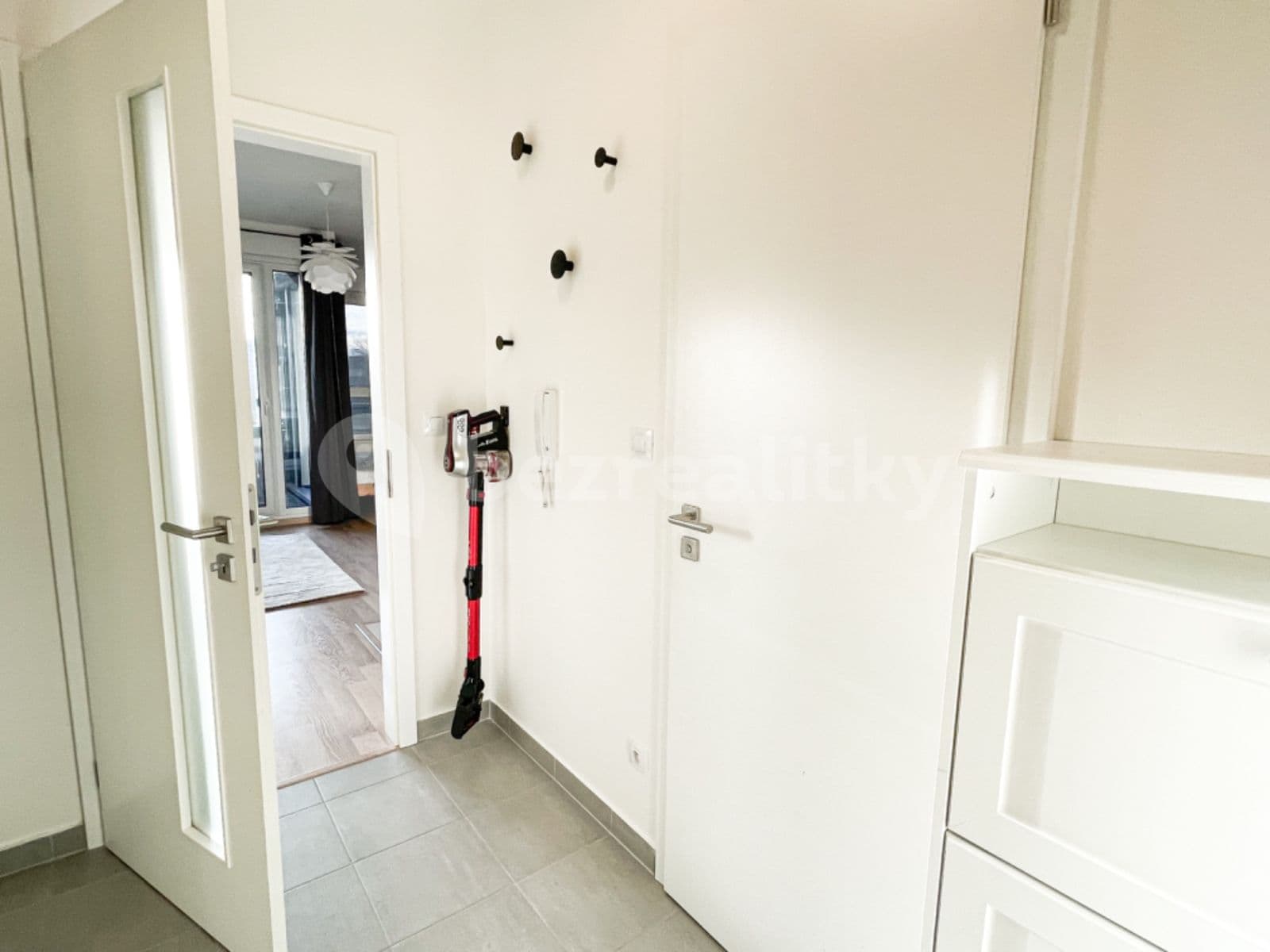 Studio flat to rent, 40 m², Olgy Havlové, Prague, Prague Studio flat to rent, 40 m², Olgy Havlové, Prague, Prague