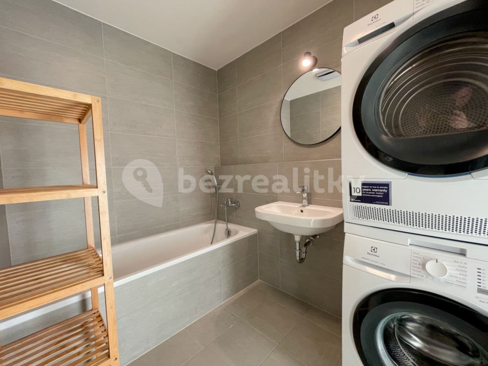 Studio flat to rent, 40 m², Olgy Havlové, Prague, Prague Studio flat to rent, 40 m², Olgy Havlové, Prague, Prague