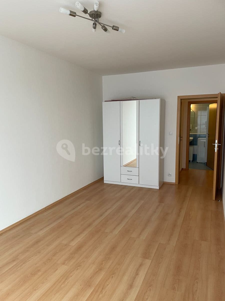 2 bedroom with open-plan kitchen flat to rent, 80 m², Kabešova, Prague, Prague 2 bedroom with open-plan kitchen flat to rent, 80 m², Kabešova, Prague, Prague