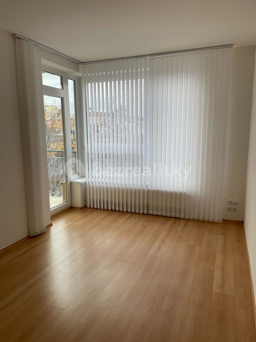 2 bedroom with open-plan kitchen flat to rent, 80 m², Kabešova, Prague, Prague 2 bedroom with open-plan kitchen flat to rent, 80 m², Kabešova, Prague, Prague