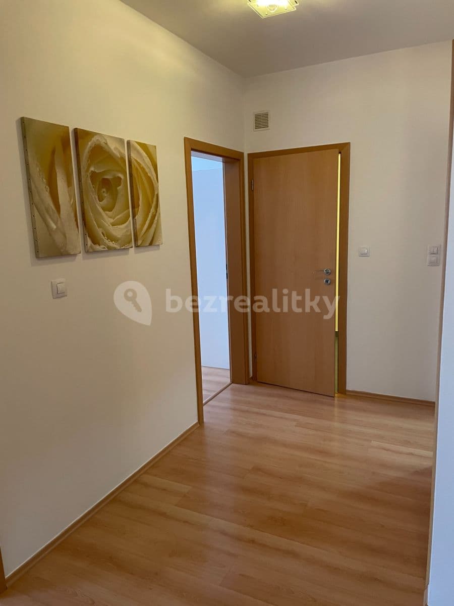 2 bedroom with open-plan kitchen flat to rent, 80 m², Kabešova, Prague, Prague 2 bedroom with open-plan kitchen flat to rent, 80 m², Kabešova, Prague, Prague