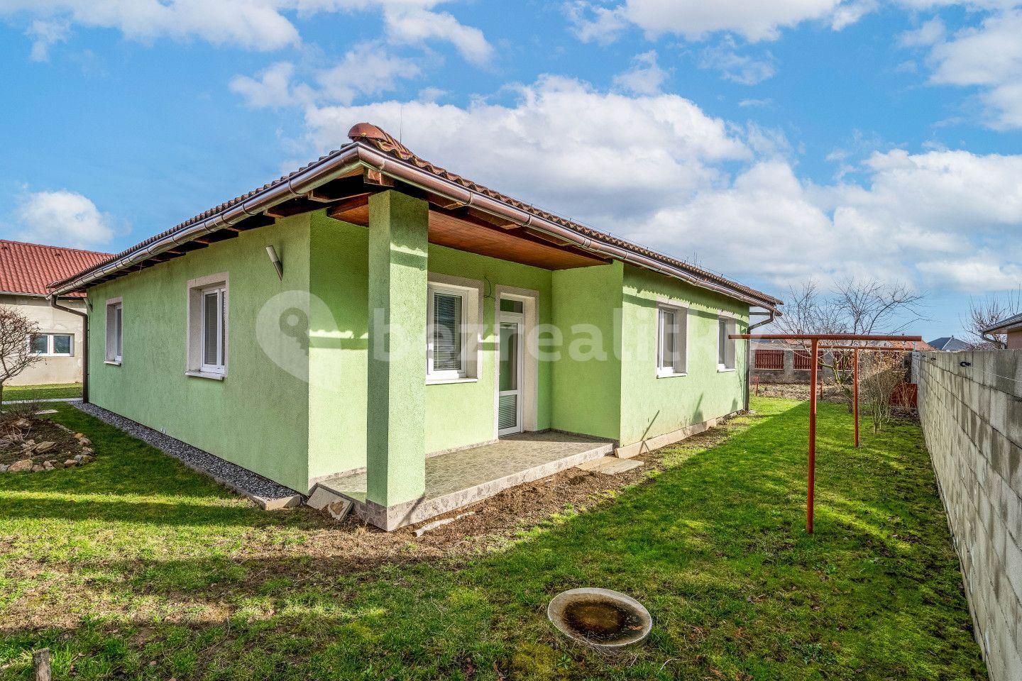 house for sale, 115 m², Hlízov, Středočeský Region