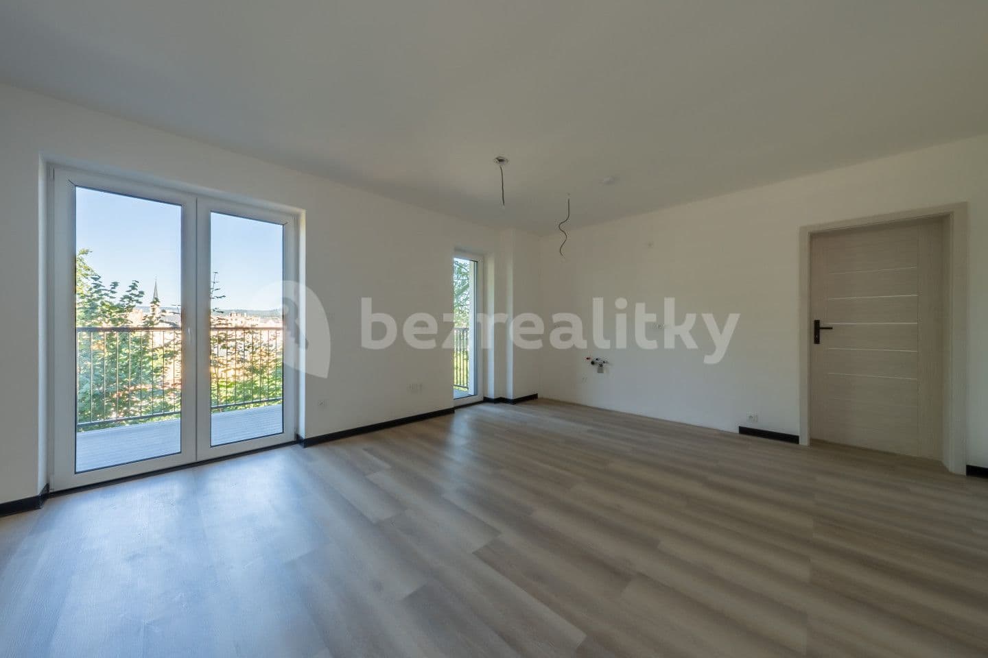 3 bedroom with open-plan kitchen flat for sale, 104 m², Raisova, Jablonec nad Nisou, Liberecký Region