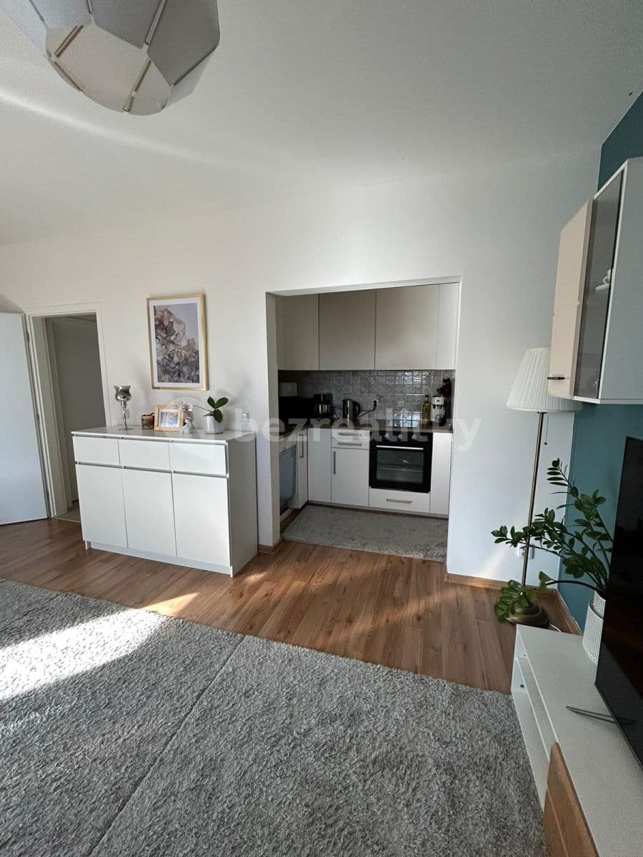 2 bedroom with open-plan kitchen flat to rent, 78 m², Jiřice, Středočeský Region 2 bedroom with open-plan kitchen flat to rent, 78 m², Jiřice, Středočeský Region