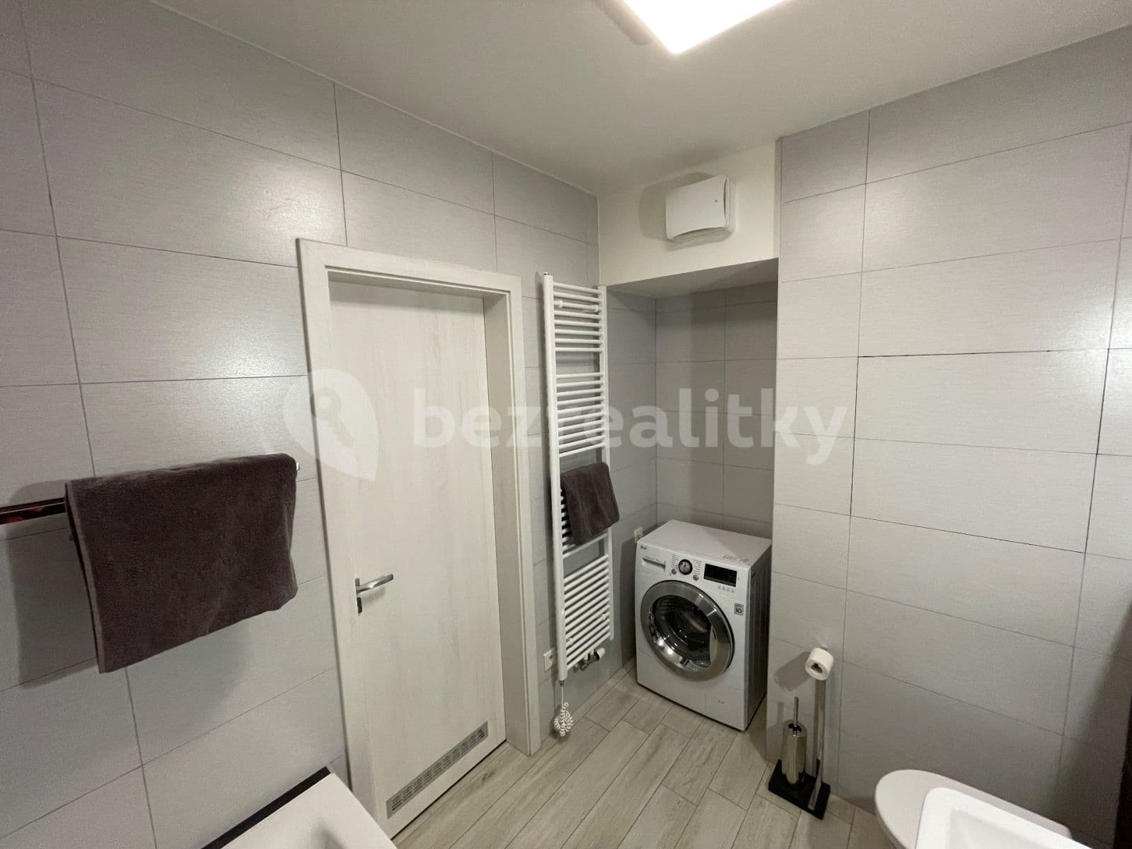 1 bedroom with open-plan kitchen flat to rent, 56 m², Na Vackově, Prague, Prague 1 bedroom with open-plan kitchen flat to rent, 56 m², Na Vackově, Prague, Prague