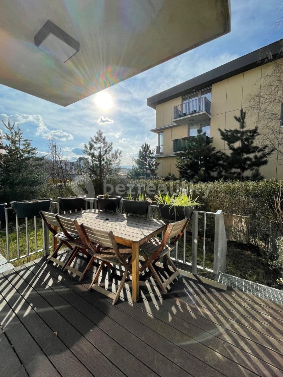 1 bedroom with open-plan kitchen flat to rent, 56 m², Na Vackově, Prague, Prague 1 bedroom with open-plan kitchen flat to rent, 56 m², Na Vackově, Prague, Prague