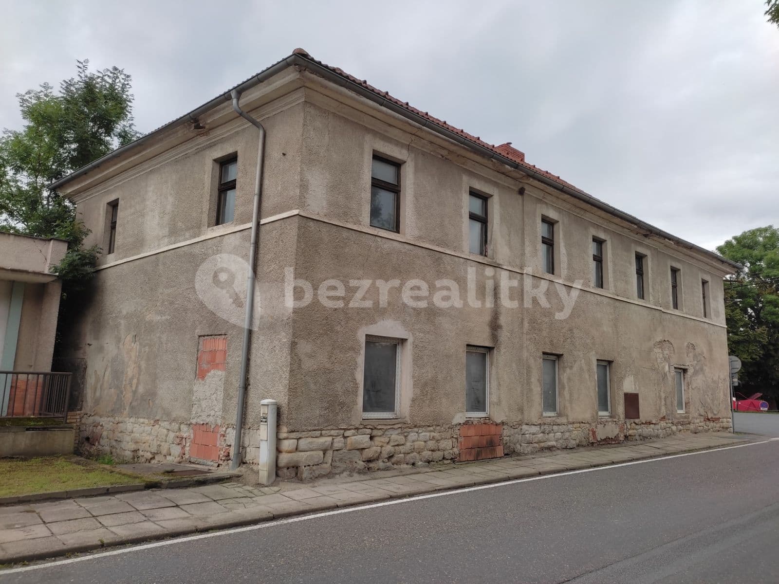 house for sale, 208 m², Koleč, Středočeský Region