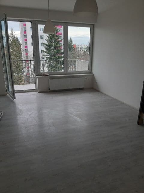 Studio flat to rent, 36 m², Pod Vinicí, Pardubice, Pardubický Region Studio flat to rent, 36 m², Pod Vinicí, Pardubice, Pardubický Region