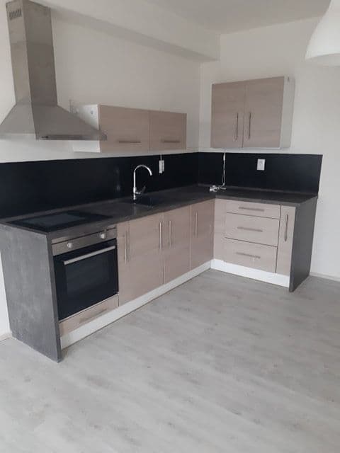 Studio flat to rent, 36 m², Pod Vinicí, Pardubice, Pardubický Region Studio flat to rent, 36 m², Pod Vinicí, Pardubice, Pardubický Region