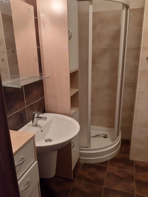 Studio flat to rent, 36 m², Pod Vinicí, Pardubice, Pardubický Region Studio flat to rent, 36 m², Pod Vinicí, Pardubice, Pardubický Region