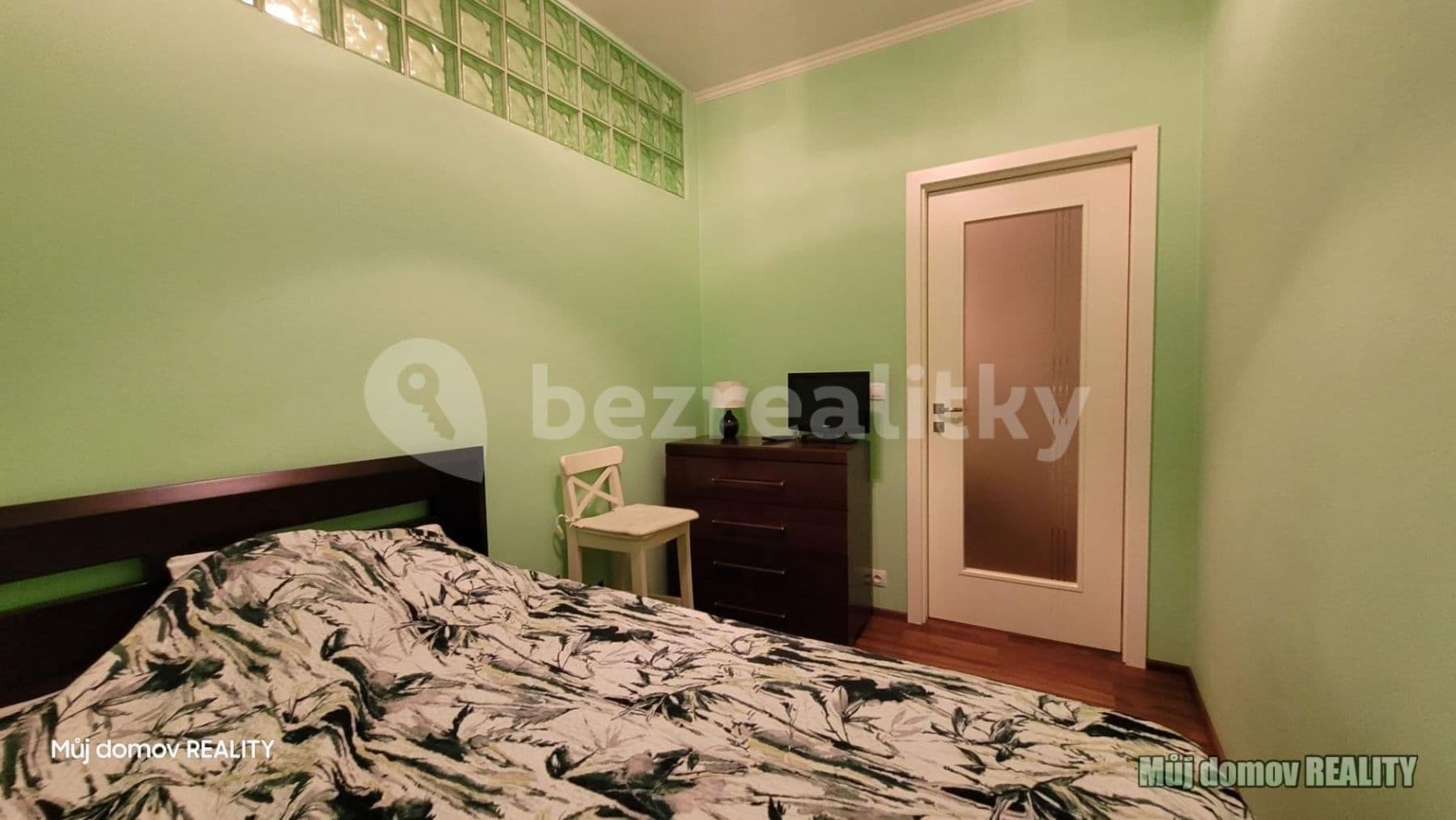 2 bedroom with open-plan kitchen flat to rent, 55 m², Bulharská, Prague, Prague 2 bedroom with open-plan kitchen flat to rent, 55 m², Bulharská, Prague, Prague
