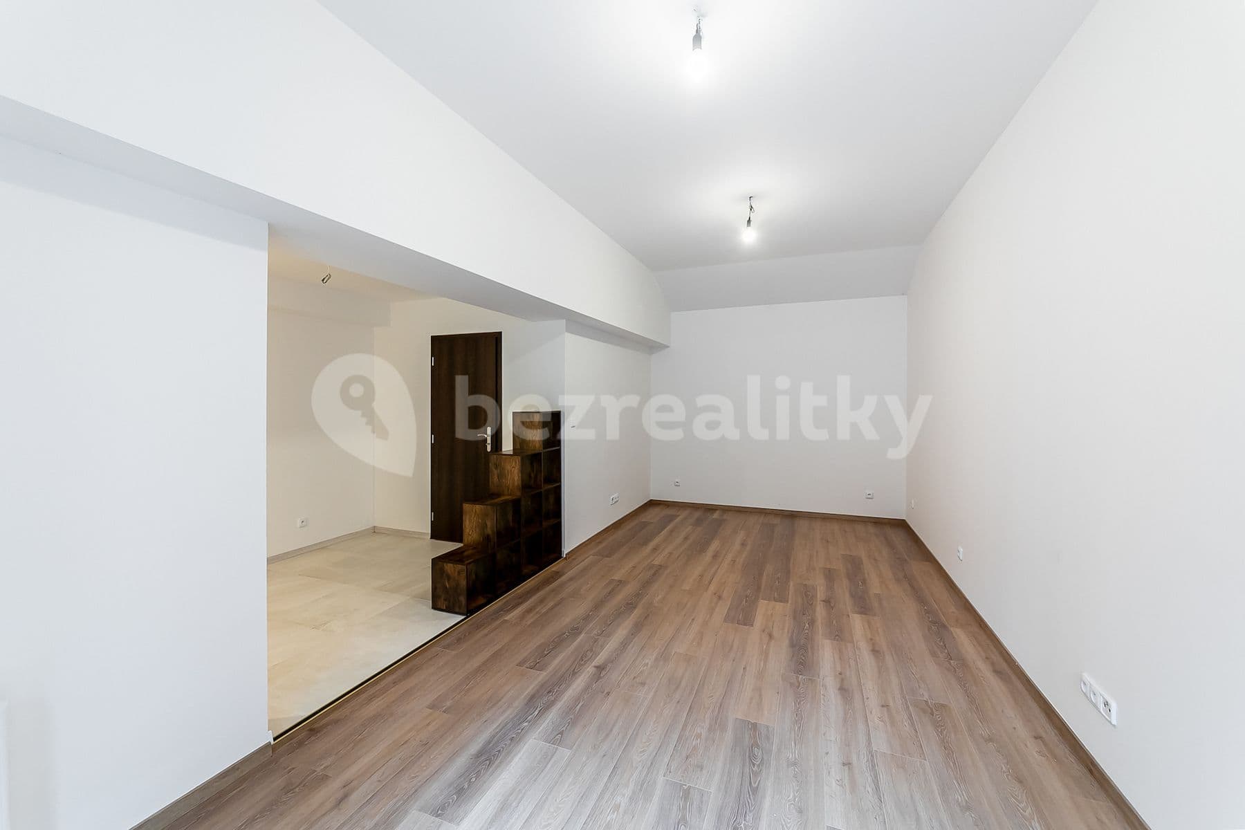 Studio flat for sale, 38 m², Spálený Mlýn, Líšnice, Středočeský Region
