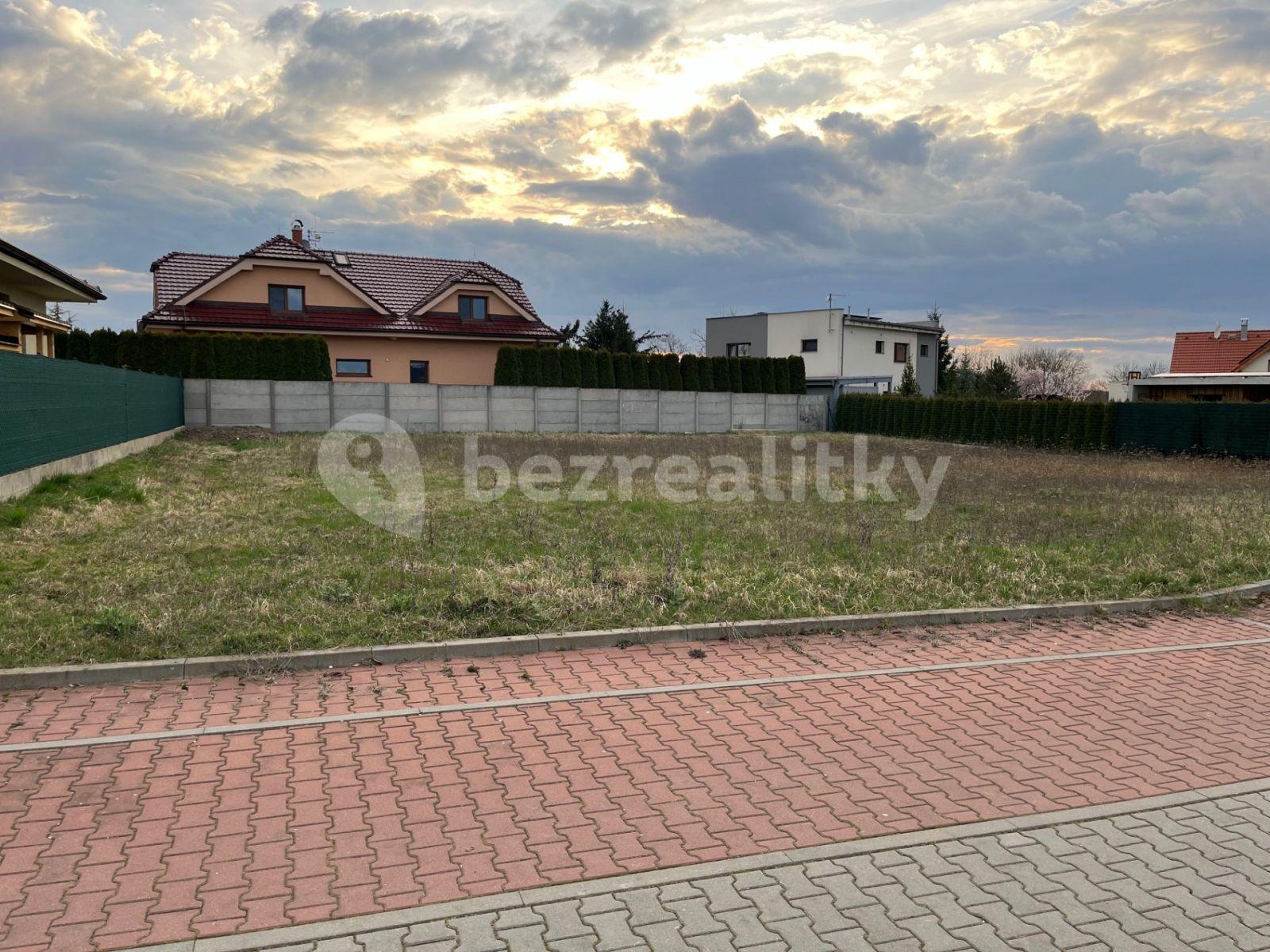 plot for sale, 932 m², Na svahu, Radonice, Středočeský Region