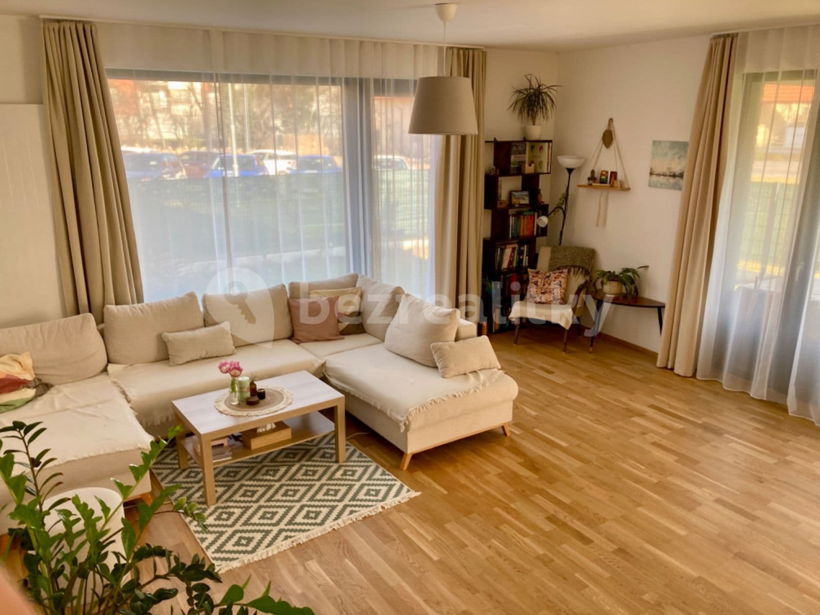 2 bedroom with open-plan kitchen flat to rent, 90 m², Michelská, Prague, Prague 2 bedroom with open-plan kitchen flat to rent, 90 m², Michelská, Prague, Prague