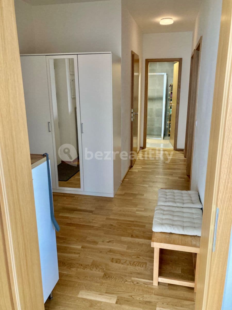 2 bedroom with open-plan kitchen flat to rent, 90 m², Michelská, Prague, Prague 2 bedroom with open-plan kitchen flat to rent, 90 m², Michelská, Prague, Prague