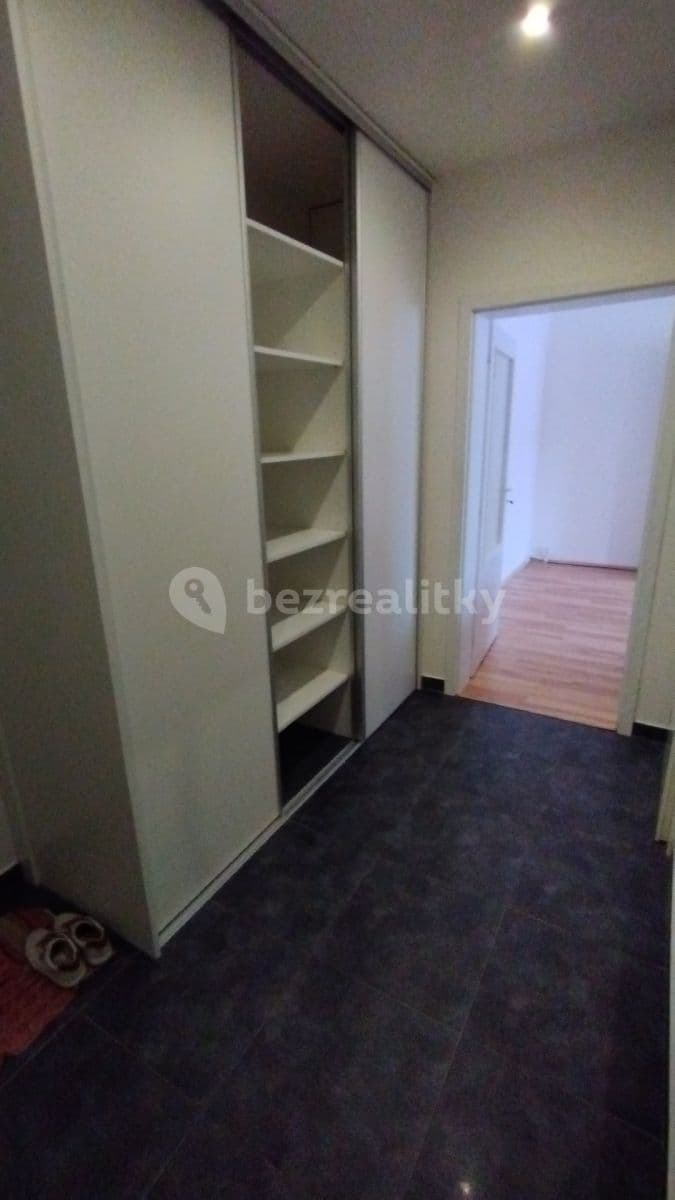 1 bedroom flat to rent, 38 m², Kosmonautů, Kladno, Středočeský Region 1 bedroom flat to rent, 38 m², Kosmonautů, Kladno, Středočeský Region