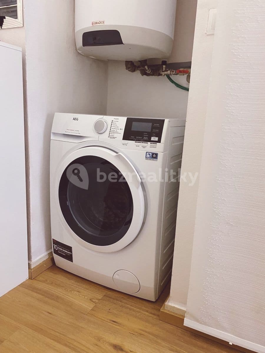 Studio flat to rent, 30 m², Biskupcova, Prague, Prague Studio flat to rent, 30 m², Biskupcova, Prague, Prague