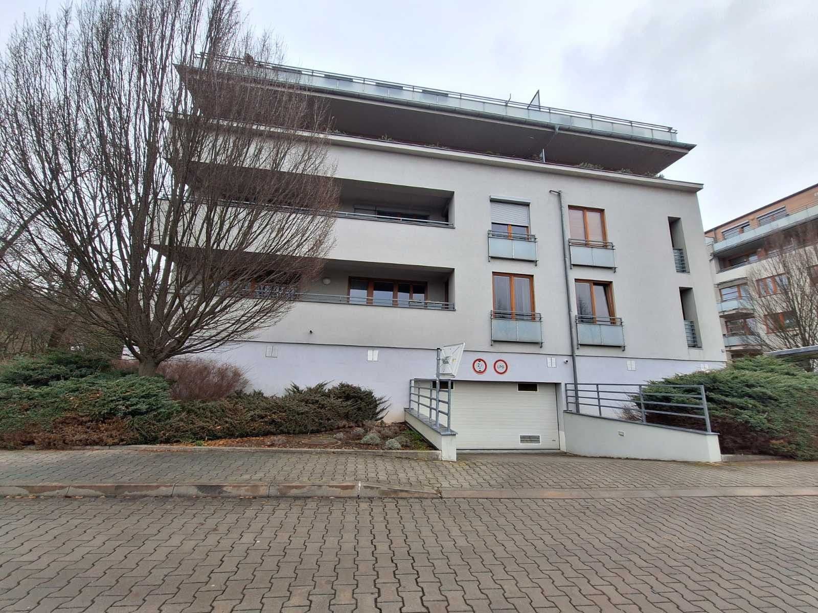 garage to rent, 11 m², Kohoutových, Prague, Prague garage to rent, 11 m², Kohoutových, Prague, Prague