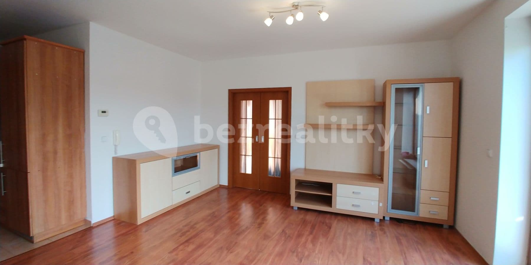 2 bedroom with open-plan kitchen flat to rent, 81 m², Habrová, Měšice, Středočeský Region